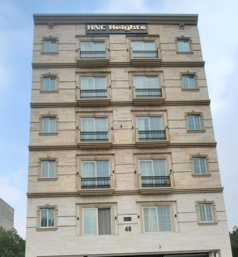 Eiffel Luxury Apartments Lahore Luaran gambar