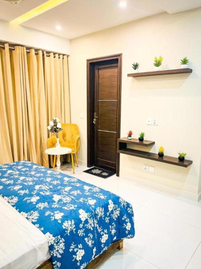 Eiffel Luxury Apartments Lahore Luaran gambar