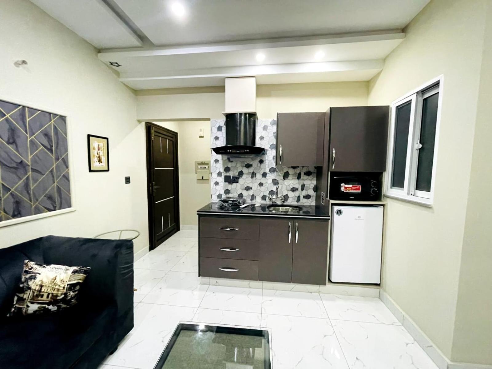 Eiffel Luxury Apartments Lahore Luaran gambar